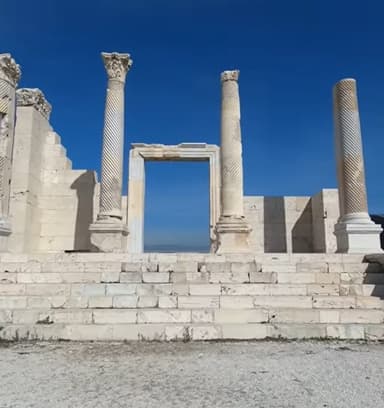 Ruínas da antiga igreja em Laodiceia. (Captura de tela: YouTube/Turquia para você)