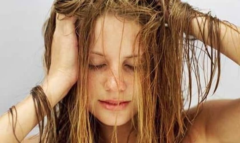 Conheça 8 truques para disfarçar cabelo sujo