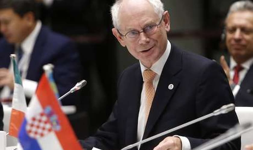 Herman Van Rompuy anunciou, em sua conta do Twitter, a contribuição de R$ 3,2 bi contra ebola
