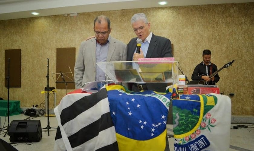 O pastor Josué Gonçalves foi convidado para pregar no aniversário da cidade de Poá.