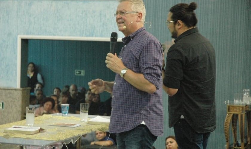 Randy Clarck durante ministração na Igreja do Evangelho Quadrangular de Vila Ema. (Foto: Guiame/ Marcos Paulo Corrêa)