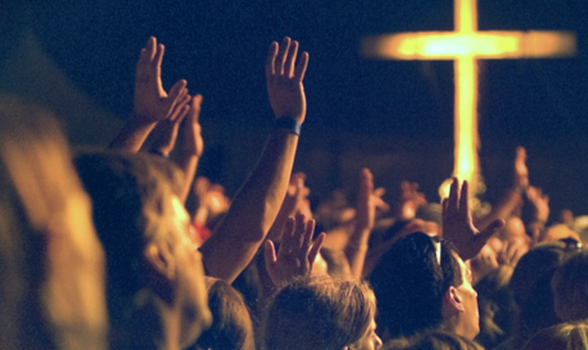 Essa é a verdadeira adoração: mostrar o nosso amor a Deus e conhecê-lo melhor. (Foto: Reprodução)