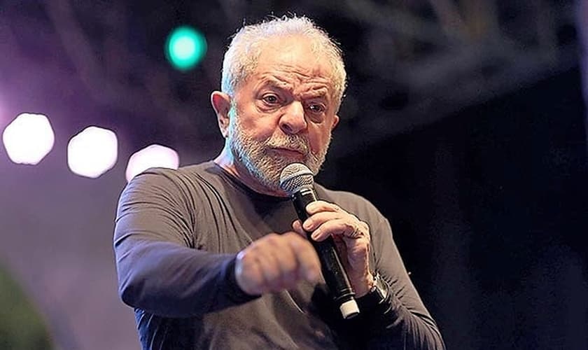 Lula está sendo investigado por tentar atrapalhar as investigações da Operação Lava Jato. (Foto: Folha de S. Paulo)