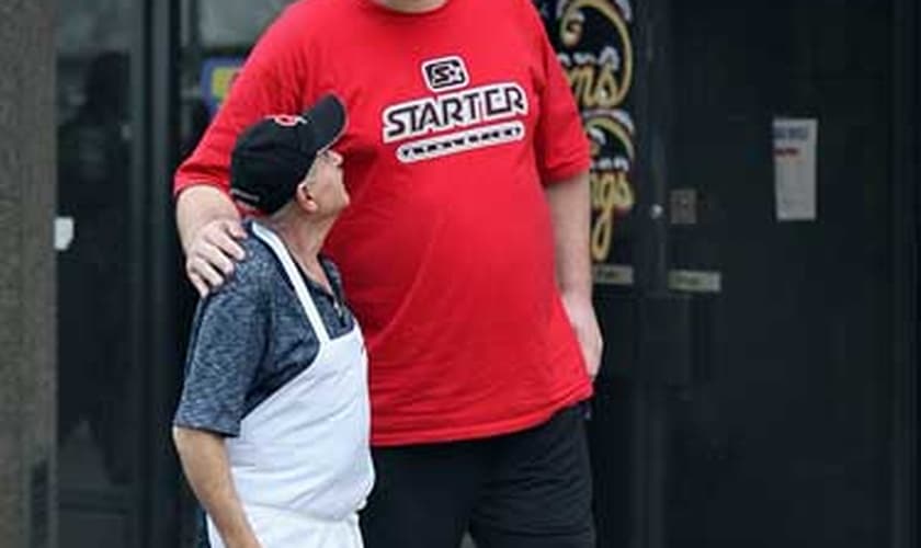 Homem mais alto do Canadá fará o papel de Golias em novo filme sobre Davi