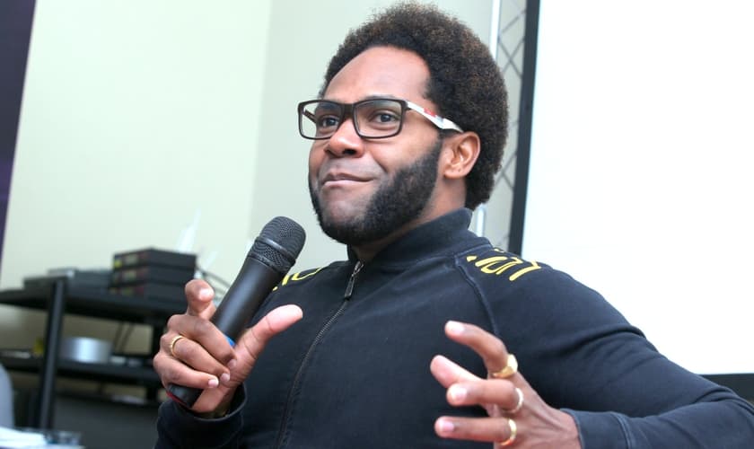 Thalles Roberto apresenta novo CD em coletiva de imprensa, no RJ