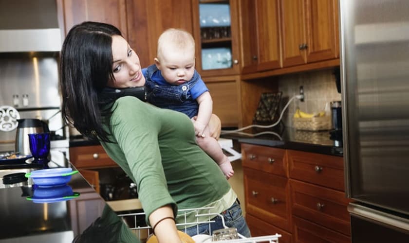 mãe ocupada _ mulher