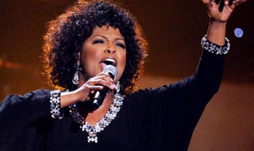Vencedora do Grammy Awards, CeCe Winans se apresentará no Funeral de Myles Munroe