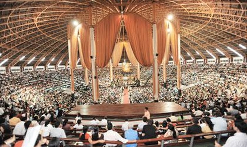 Novos ou antigos, templos evangélicos chamam a atenção por sua arquitetura, no MT