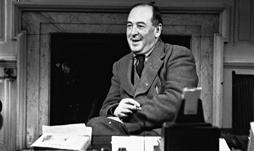 Até então desconhecida, carta de C.S. Lewis é encontrada em livro antigo, na Inglaterra
