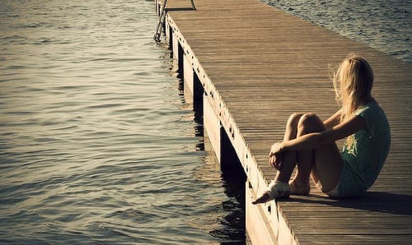 Garota pensando_imagem ilustrativa