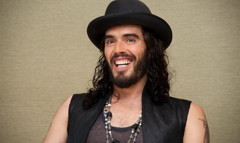Russell Brand é ator, colunista e comediante. Seu discurso contra a pornografia tornou-se viral após o lançamento do filme "50 Tons de Cinza"
