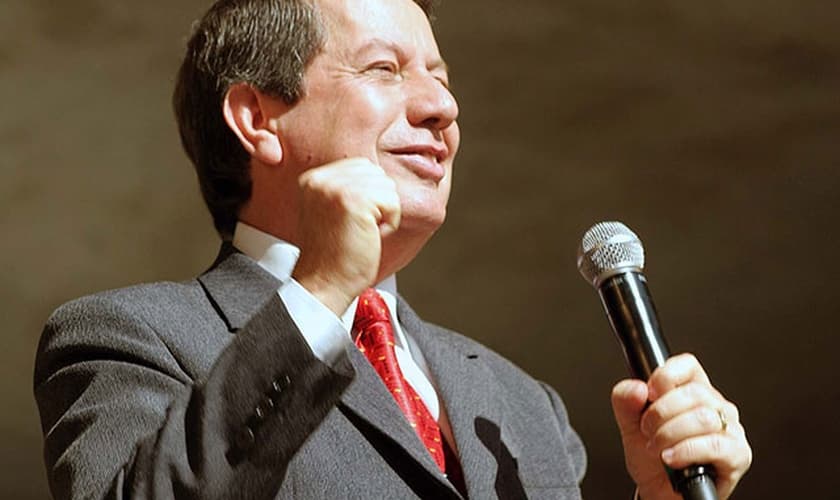 Missionário R.R. Soares, líder da Igreja Internacional da Graça de Deus.