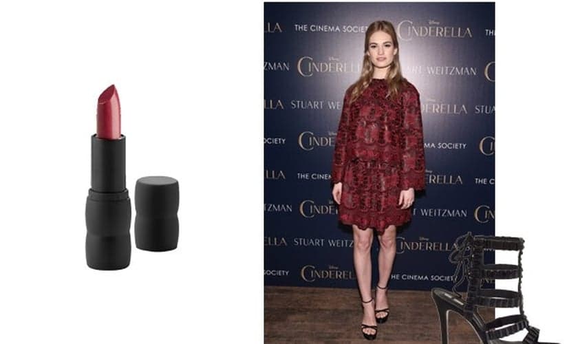 Looks usando batom escuro