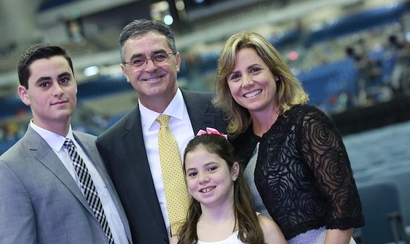 Pastor Erton e família