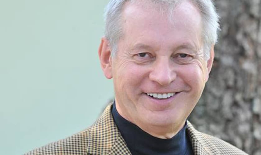 As descobertas de Ell foram escritas em seu livro “Counting to God” (“Contando para Deus”, em tradução livre). (Foto: Arquivo pessoal)