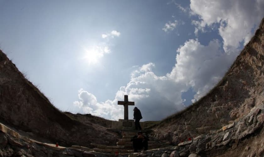 Jovem muçulmana se converte sonhar com Jesus chorando por ela. (Foto: Reuters)