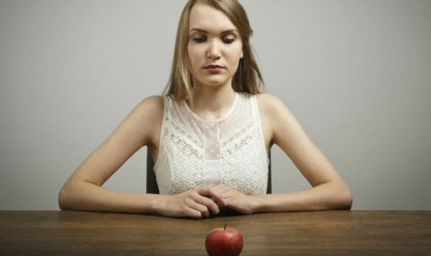 Medite na Palavra de Deus, e você vai começar a se sentir mais merecedor de Seu amor e graça. (Foto: Reprodução)