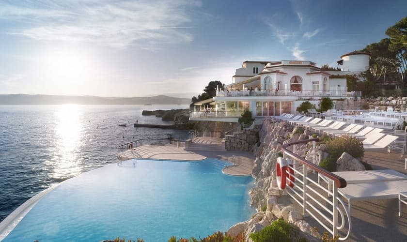 Hotel du Cap Eden Roc, localizado em Riviera Francesa, no litoral da França. (Foto: Reprodução)
