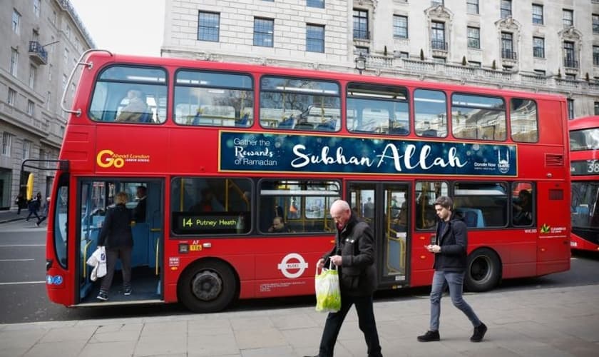 A frase “Subhan Allah” significa “Louvor à Alá”. Alá é a palavra árabe para Deus, na visão do islamismo. (Foto: Islamic Relief)
