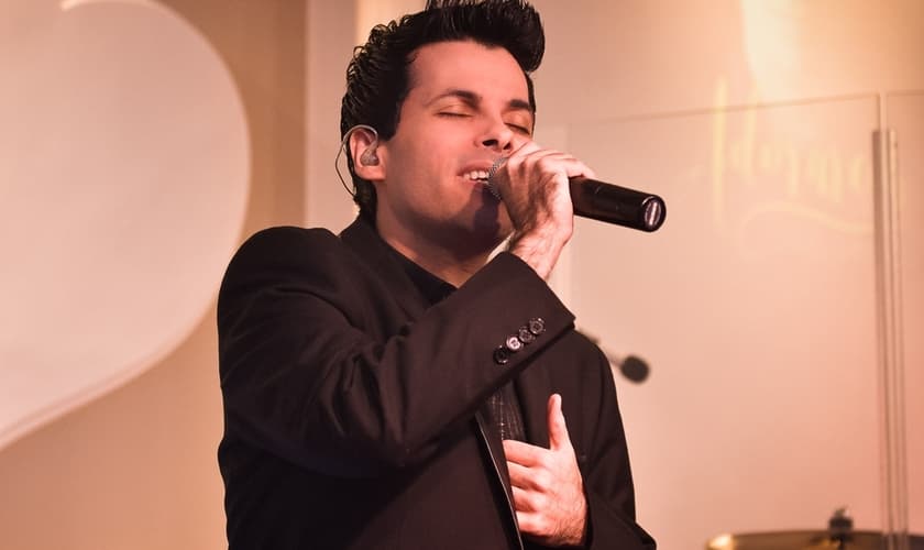 O disco físico já está disponível para o público e também em todas plataformas digitais. (Foto: Divulgação).