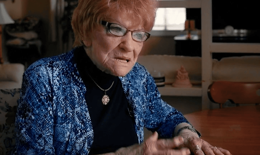 Em 1955, ela começou sua própria igreja num momento em que poucas mulheres ficavam no púlpito. (Foto: Reprodução).