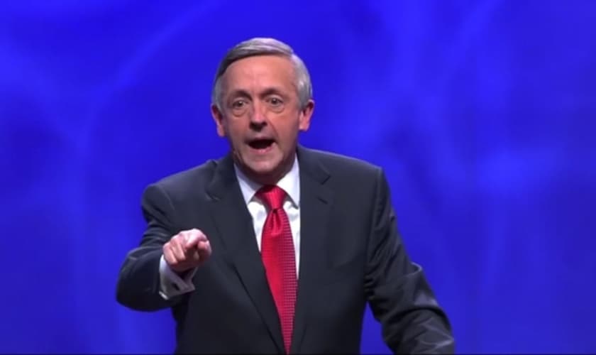 Pastor Robert Jeffress lidera a Primeira Igreja Batista de Dallas, no Texas. (Imagem: Youtube)