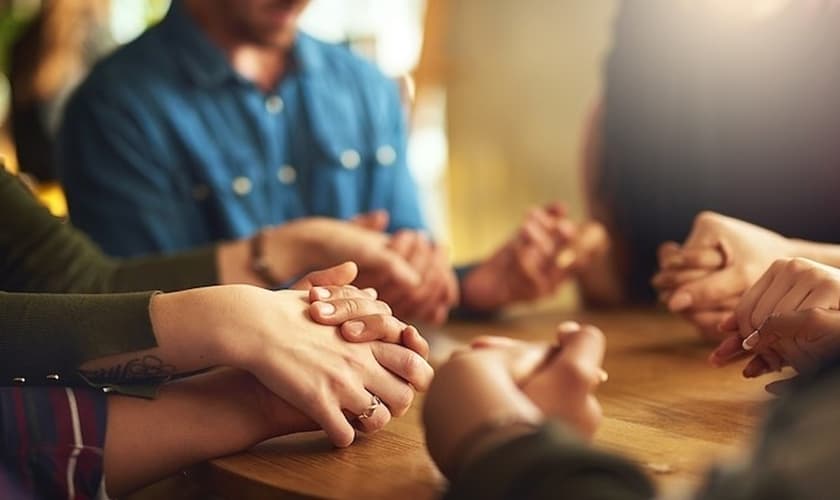 Oração. (Foto: Getty Images)