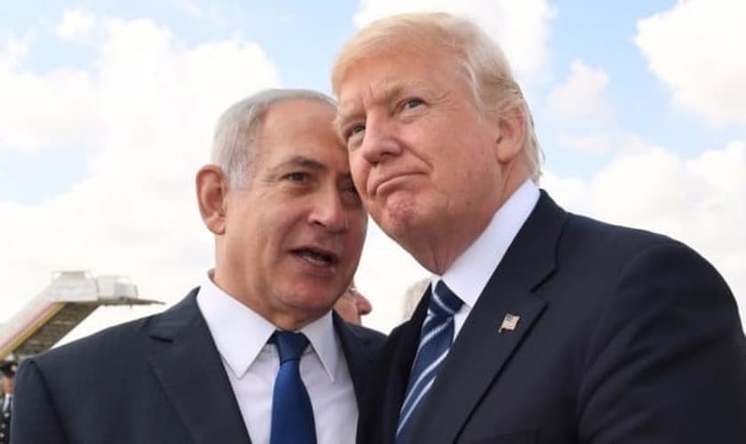 O primeiro-ministro israelense Benjamin Netanyahu e o presidente americano Donald Trump no Aeroporto Internacional Ben Gurion. (Foto: Koby Gideon/GPO)
