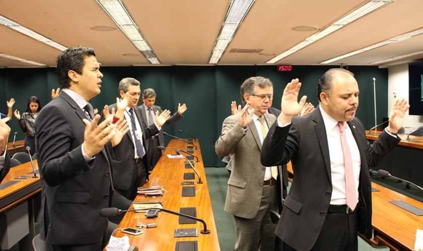 Para Viviane, o crente deve sim estar presente nos meios políticos. (Foto: P Cidade).