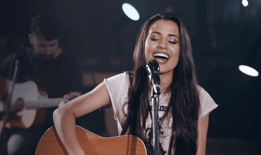 A canção "O Teu Amor" e uma animada declaração de gratidão e comprometimento com Cristo. (Foto: