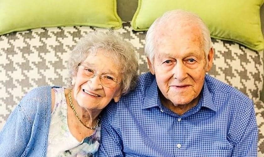 Donald e Vivian Hart estão com 99 anos de idade e completando 80 anos de casamento. (Foto: ABC News)