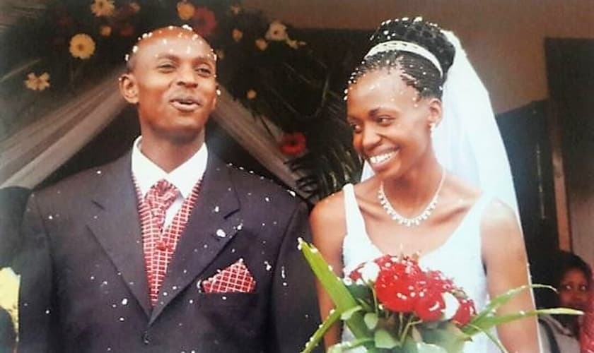 Harry e Terry Gobanga no dia de seu casamento. (Foto: Arquivo Pessoal)