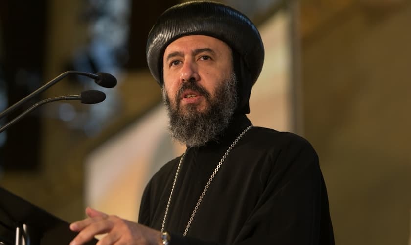 Anba Angaelos enviou uma mensagem de compaixão aos militantes do Estado Islâmico. (Foto: Reprodução)