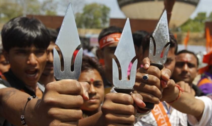 O pastor e seu amigo foram parados por 25 homens. (Foto: Reuters).