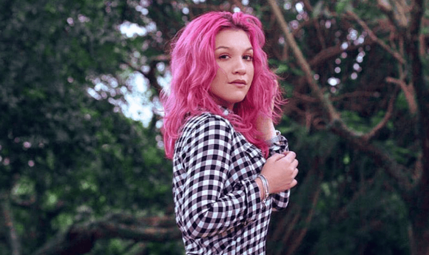 Priscilla Alcântara lançou recentemente o single Liberdade. (Foto: Reprodução).