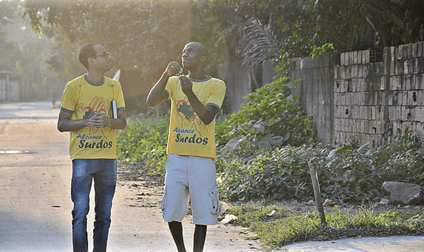 A JMN atua em favor do grupo com seis projetos de plantação de Igrejas em Libras. (Foto: JMN).