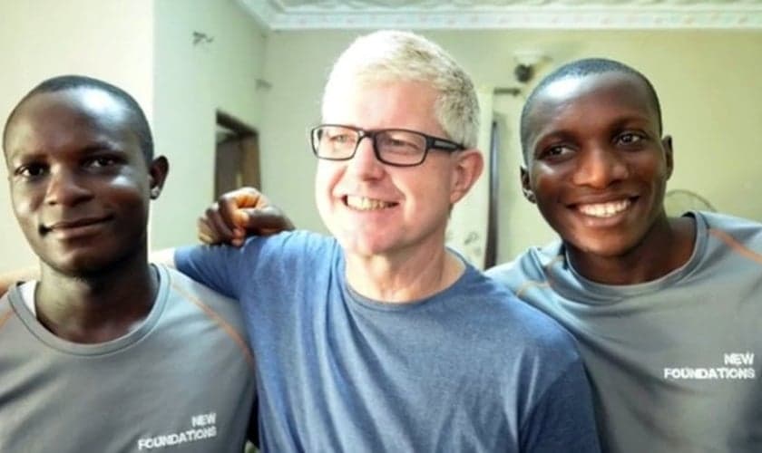 Ian Squire durante trabalho missionário na Nigéria, em 2015. (Foto: Caters)