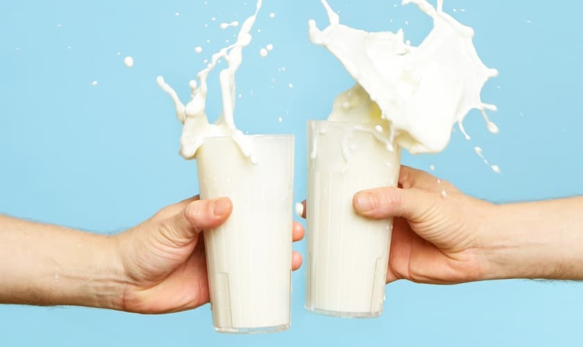 A proteína do leite pode contribuir para a construção de massa muscular e na sensação de saciedade. (Foto: Lise Gagne/Getty Images)