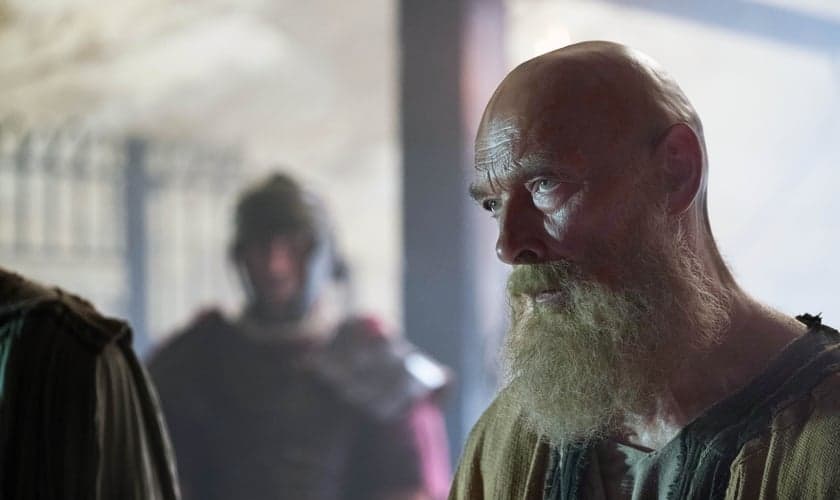 O longa mostra a trajetória do apóstolo Paulo em seus últimos dias de vida preso. (Foto: Divulgação)