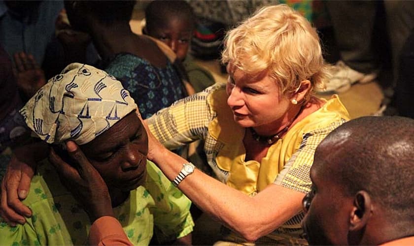Heidi Baker tem atuado com a missão Iris Global em Moçambique. (Foto: Iris Global)
