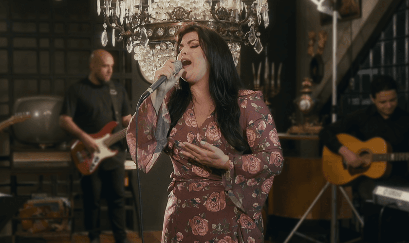 O single dá continuidade a outros sucessos de Vanilda que trazem mensagens de consolo. (Foto: Divulgação).