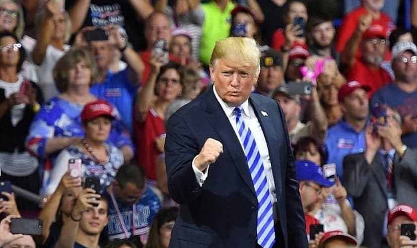 O presidente dos EUA, Donald Trump, em discurso no Charleston Civic Center, em Charleston. (Foto: AFP/Mandel Ngan)