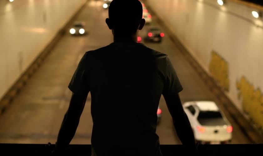 O índice de suicídios cresceu 12% entre 2011 e 2015 no Brasil. (Foto: Reprodução)