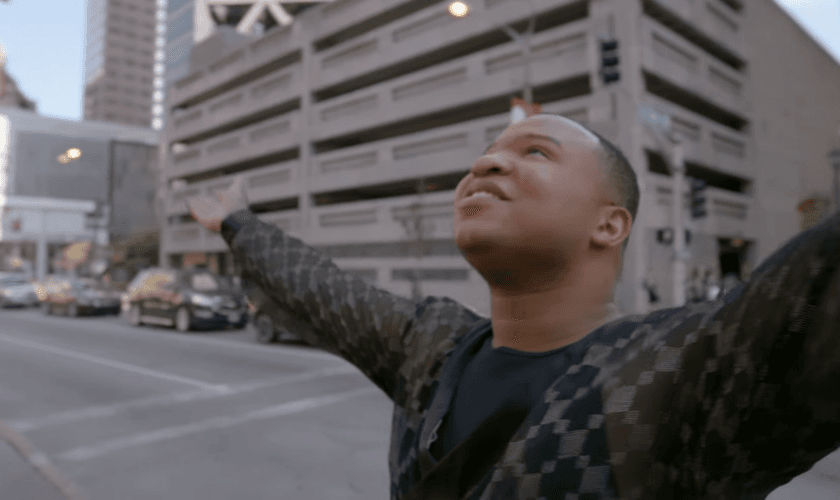 Andrew Caldwell tentou tirar a própria vida várias vezes, mas recebeu apoio de sua igreja e de seus irmão em Cristo. (Foto: Reprodução)