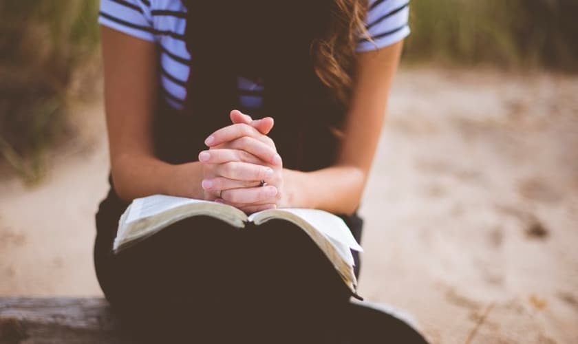 O pastor Marcos Bomfim afirmou que a oração não deve ser apenas um evento, mas um hábito na vida do cristão. (Foto: Reprodução).