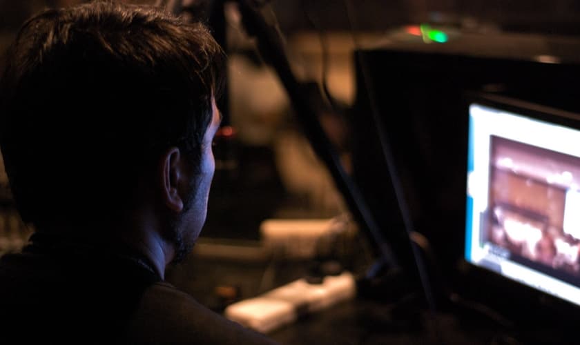 Estudo diz que jovens viciados em pornografia são menos propensos a se casar. (Foto: Reprodução)