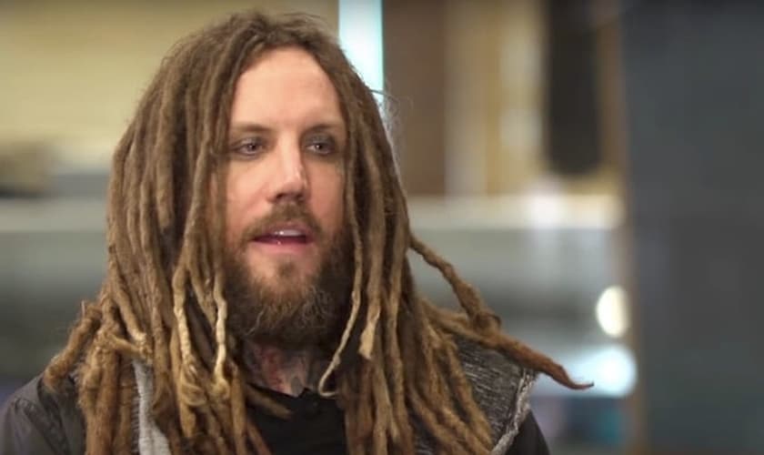 Brian “Head” Welch voltou a ser guitarrista do Korn em 2013. (Foto: Reprodução)