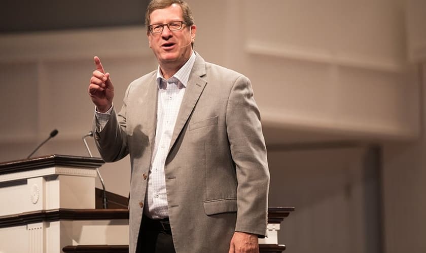 O autor Lee Strobel teve sua história contada no filme Em Defesa de Cristo. (Foto: Universidade Batista de Dallas)