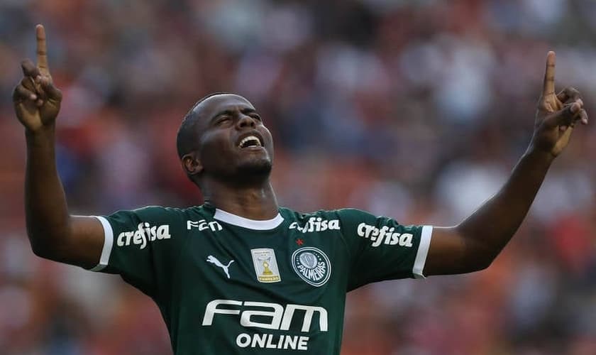 Carlos Eduardo, do Palmeiras, comemora seu gol contra o São Paulo durante a 11ª rodada do Campeonato Paulista. (Foto: Cesar Greco/Agência Palmeiras)