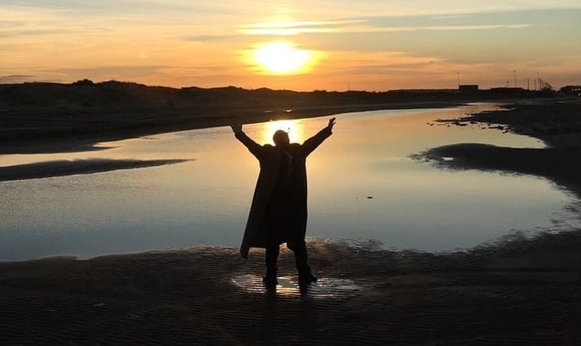 Joel Engel conta sobre o início de seu ministério de batalha espiritual. (Foto: Reprodução/Joel Engel)